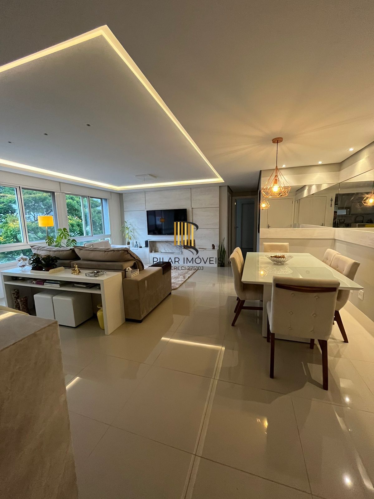 Apartamento com 90m², 2 dorm,  com vaga para 02  carros no Petrópolis.