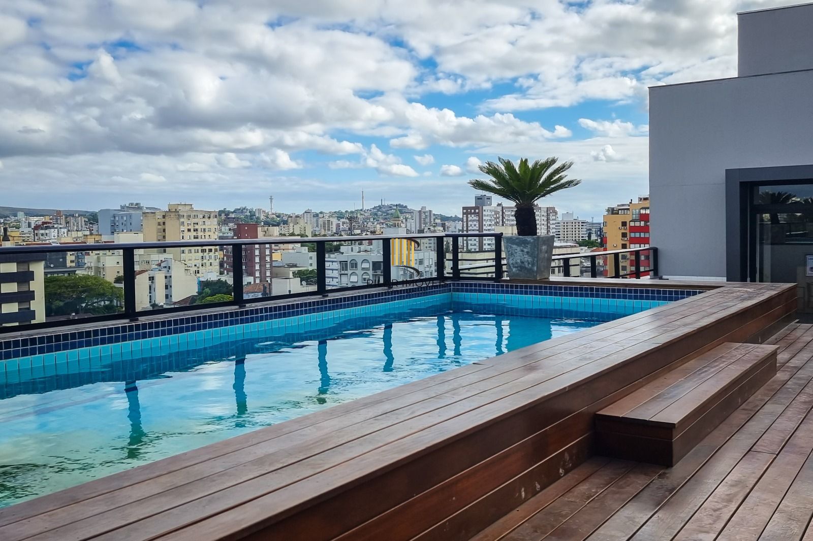 Apartamento decorado e equipado