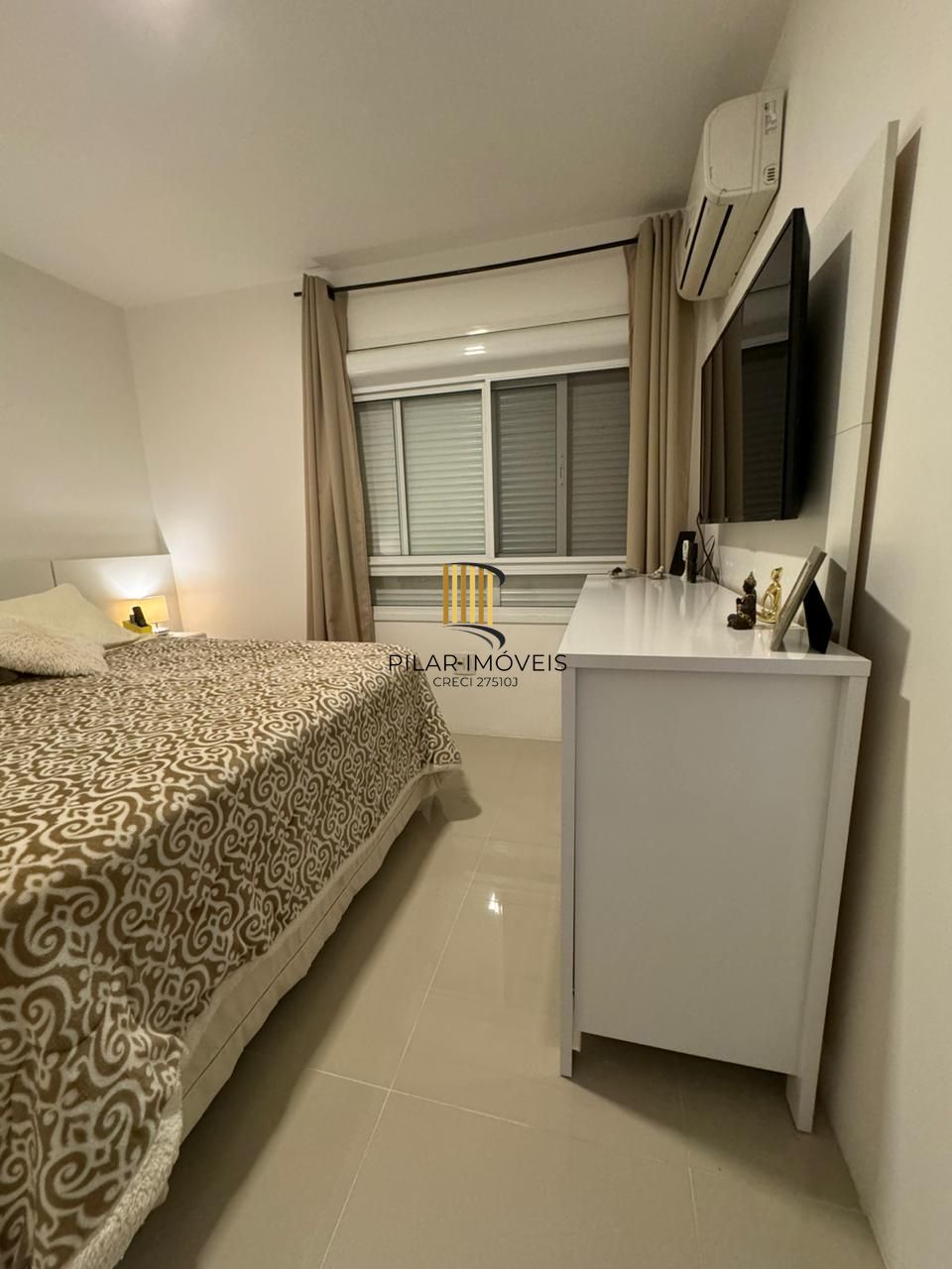 Apartamento com 90m², 2 dorm,  com vaga para 02  carros no Petrópolis.
