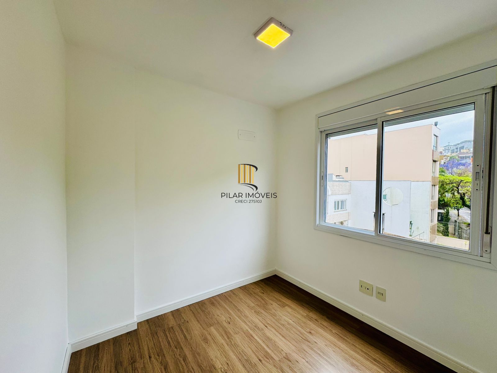 Apartamento 3 dormitórios com 1 suíte no bairro Petrópolis em Porto Alegre.