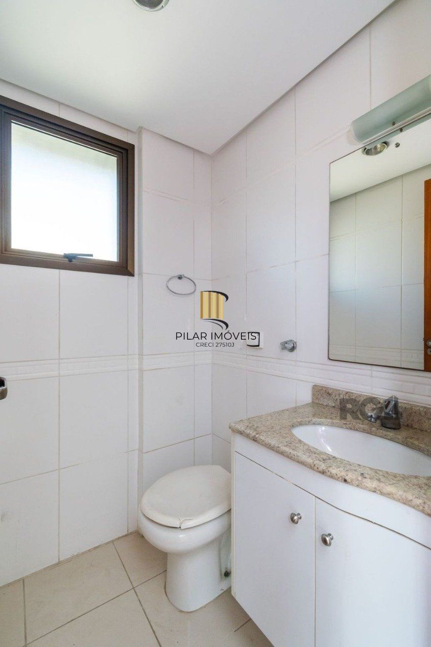 Duplex 3 dormitórios no bairro Mont Serrat