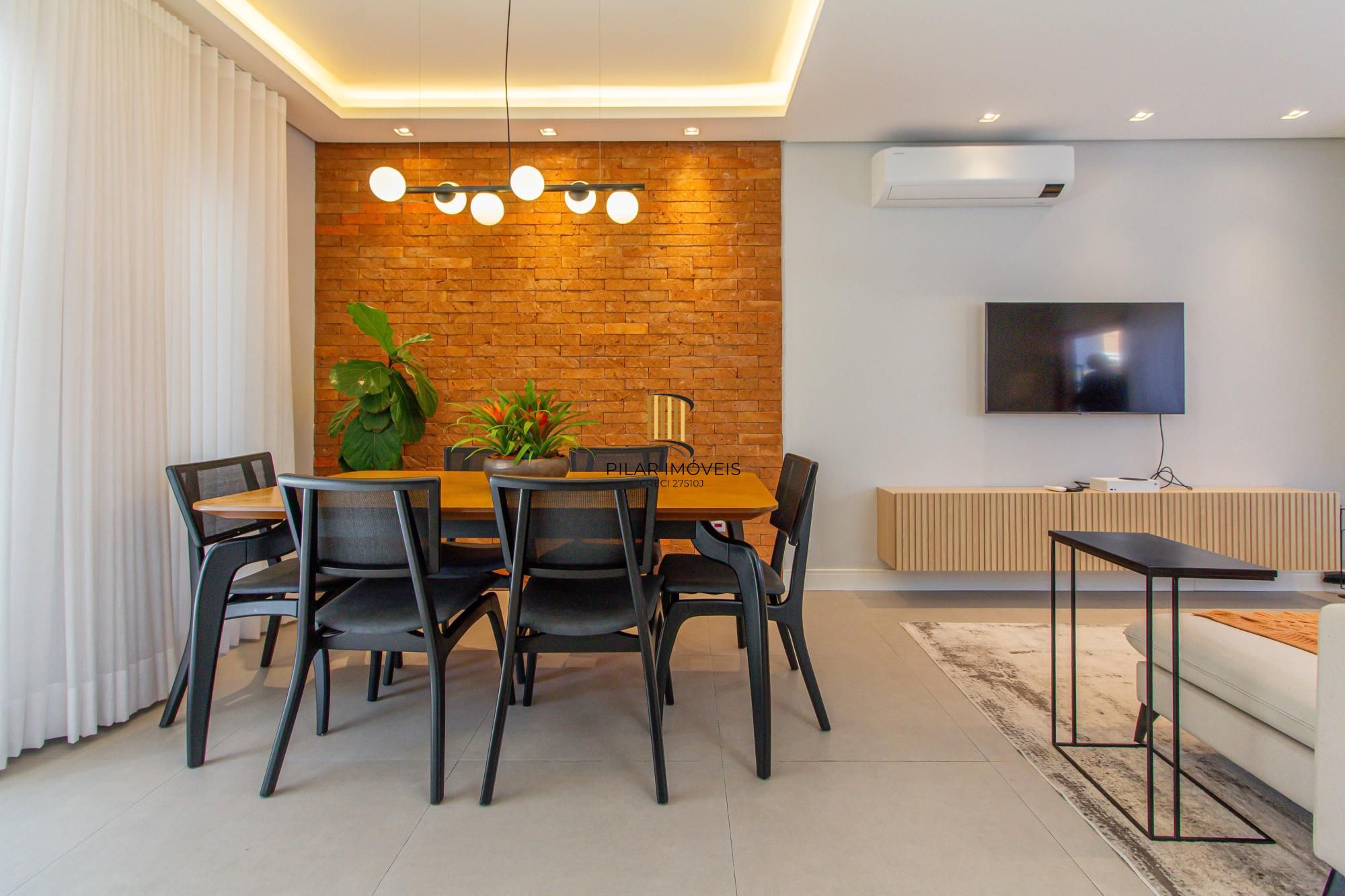 Casa em condominio, com espaçp e segurança para sua familia!