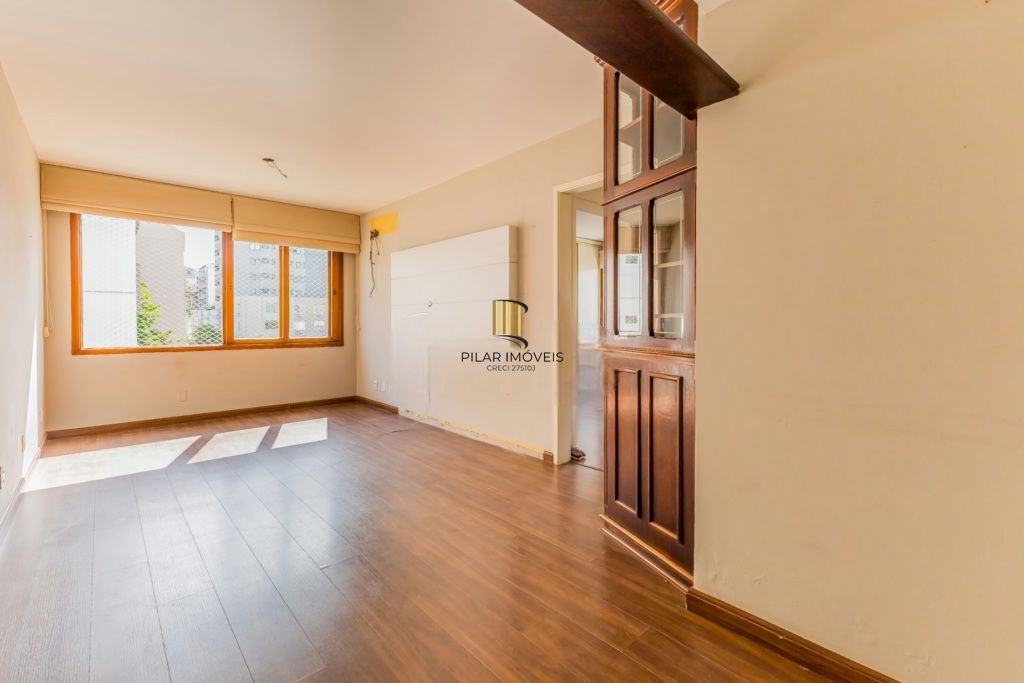 Apartamento com 2 Dormitórios, Churrasqueira, Elevador e Vaga no Petrópolis