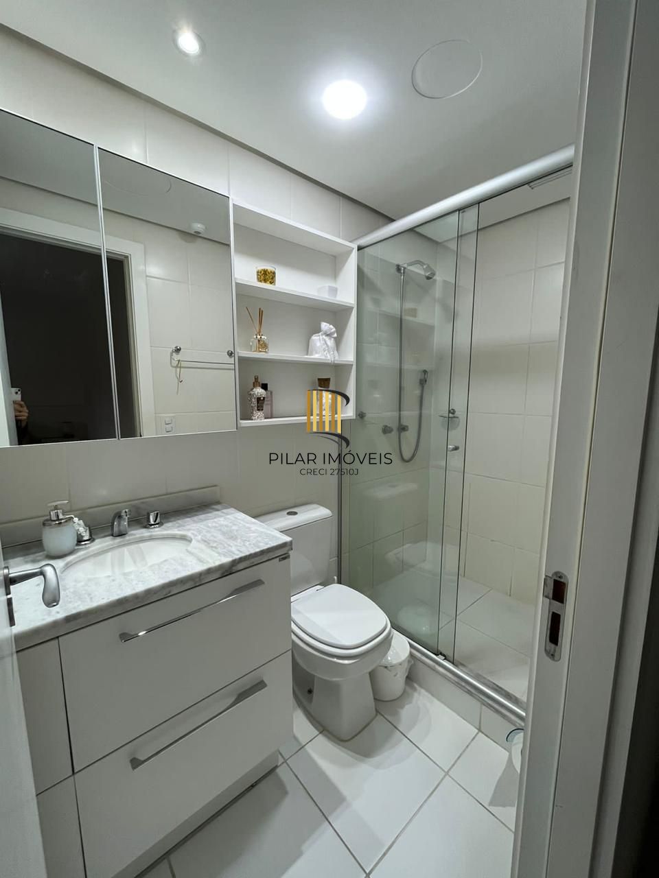 Apartamento com 90m², 2 dorm,  com vaga para 02  carros no Petrópolis.