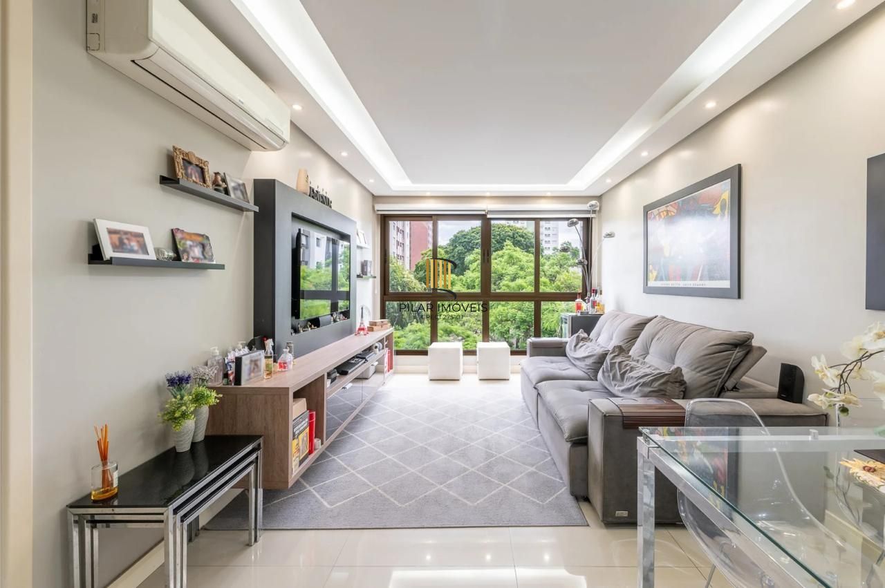 Apartamento de 2 dormitórios 1 suíte e 2 vagas no Petrópolis. - Pilar Imóveis