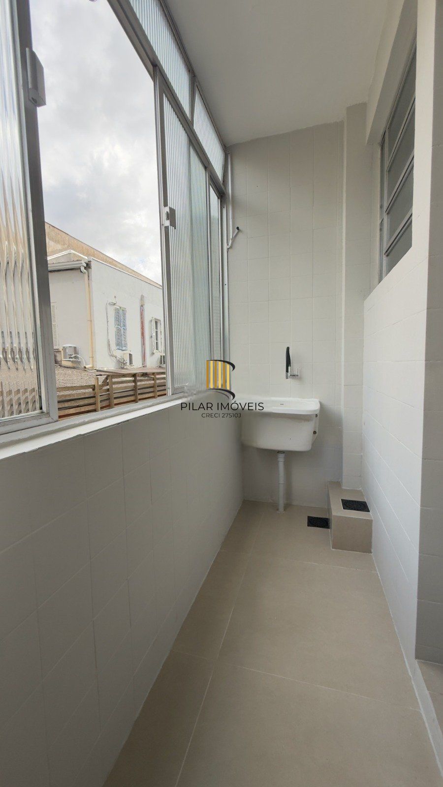 Apartamento Reformado de 1 Dormitório na Cidade Baixa com 47m² e Baixo Custo Condominial