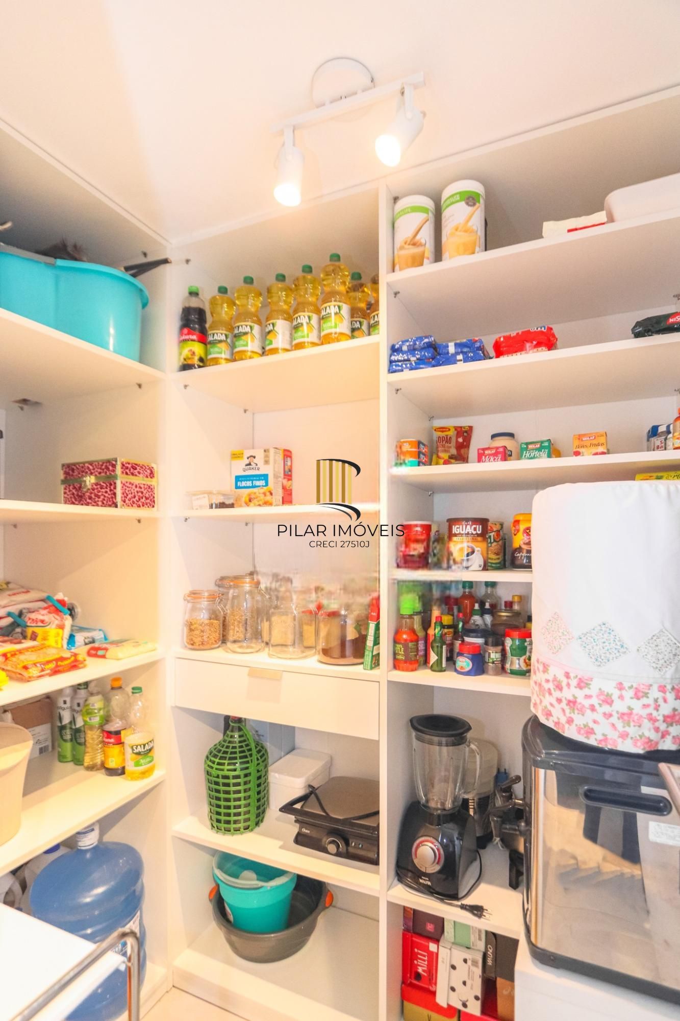 Apartamento semimobiliado e decorado no Central Parque | 127 m² | 3 suítes | 2 vagas