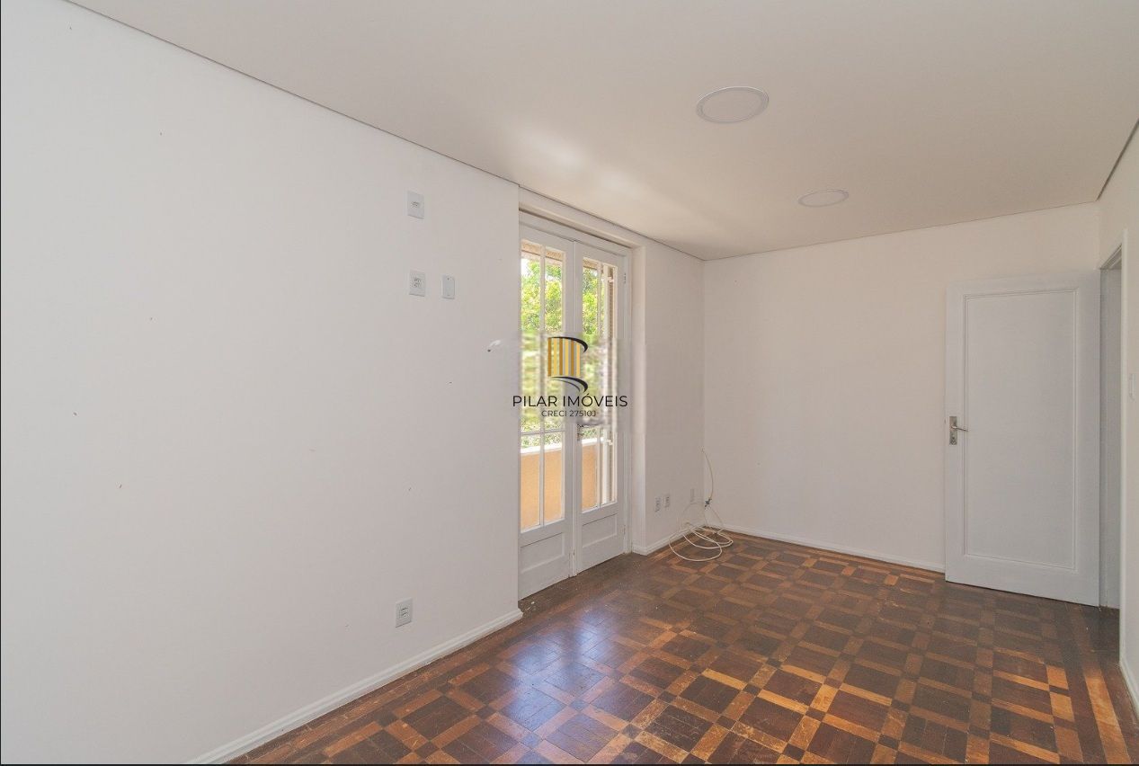 Apartamento Amplo de Esquina com 93m² no Bairro Petrópolis