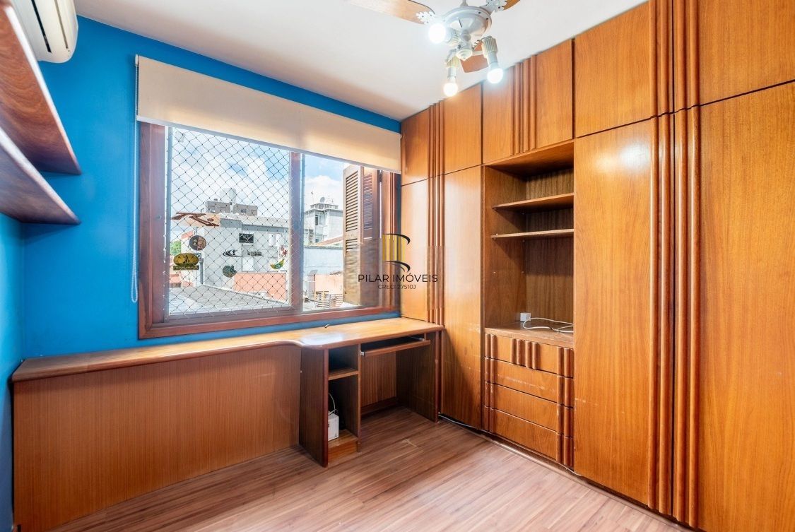 Apartamento com 2 Dormitórios, Churrasqueira, Elevador e Vaga no Petrópolis