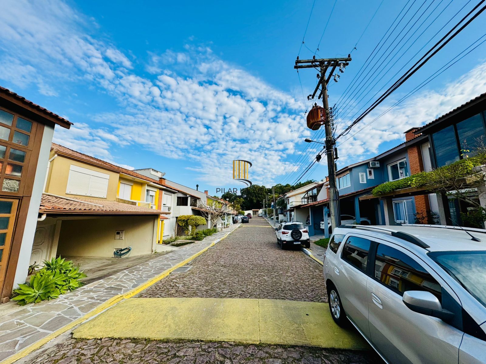 Casa 3 dorm com suite em condominio, infra completa a 5 mim do Bourbon Ipiranga