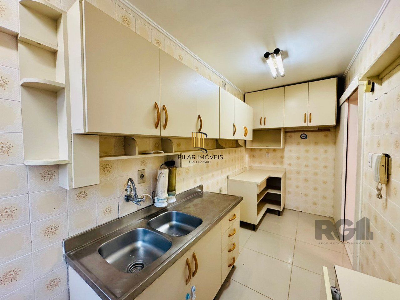 Apartamento 2 dormitórios no bairro Azenha