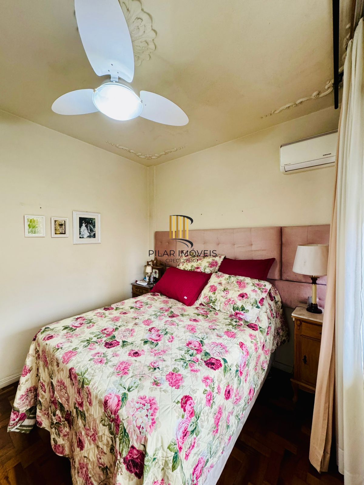 Bom Fim. Apartamento 3 dormitórios com living estendido.