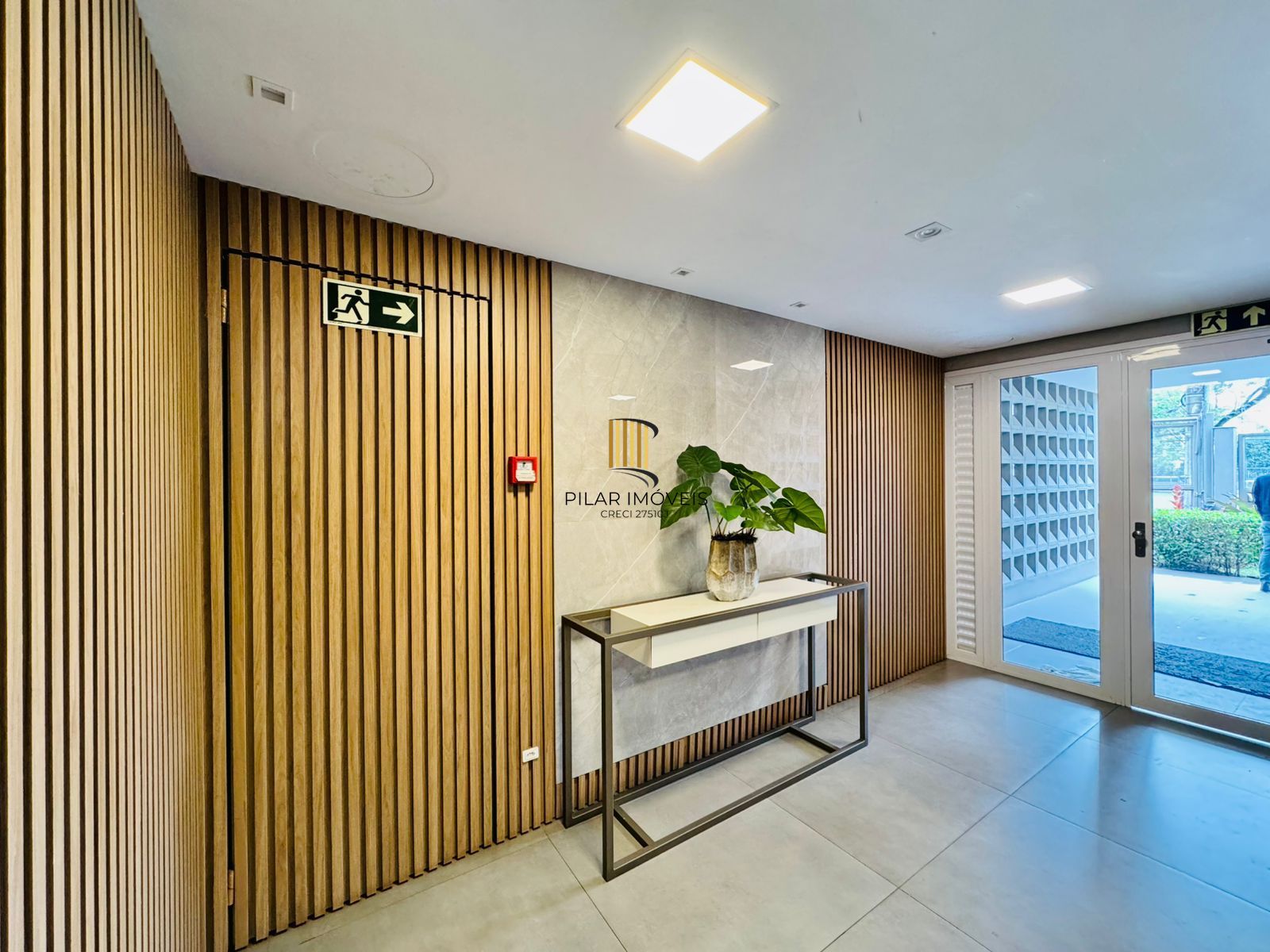 Apartamento 3 dormitórios com 1 suíte no bairro Petrópolis em Porto Alegre.