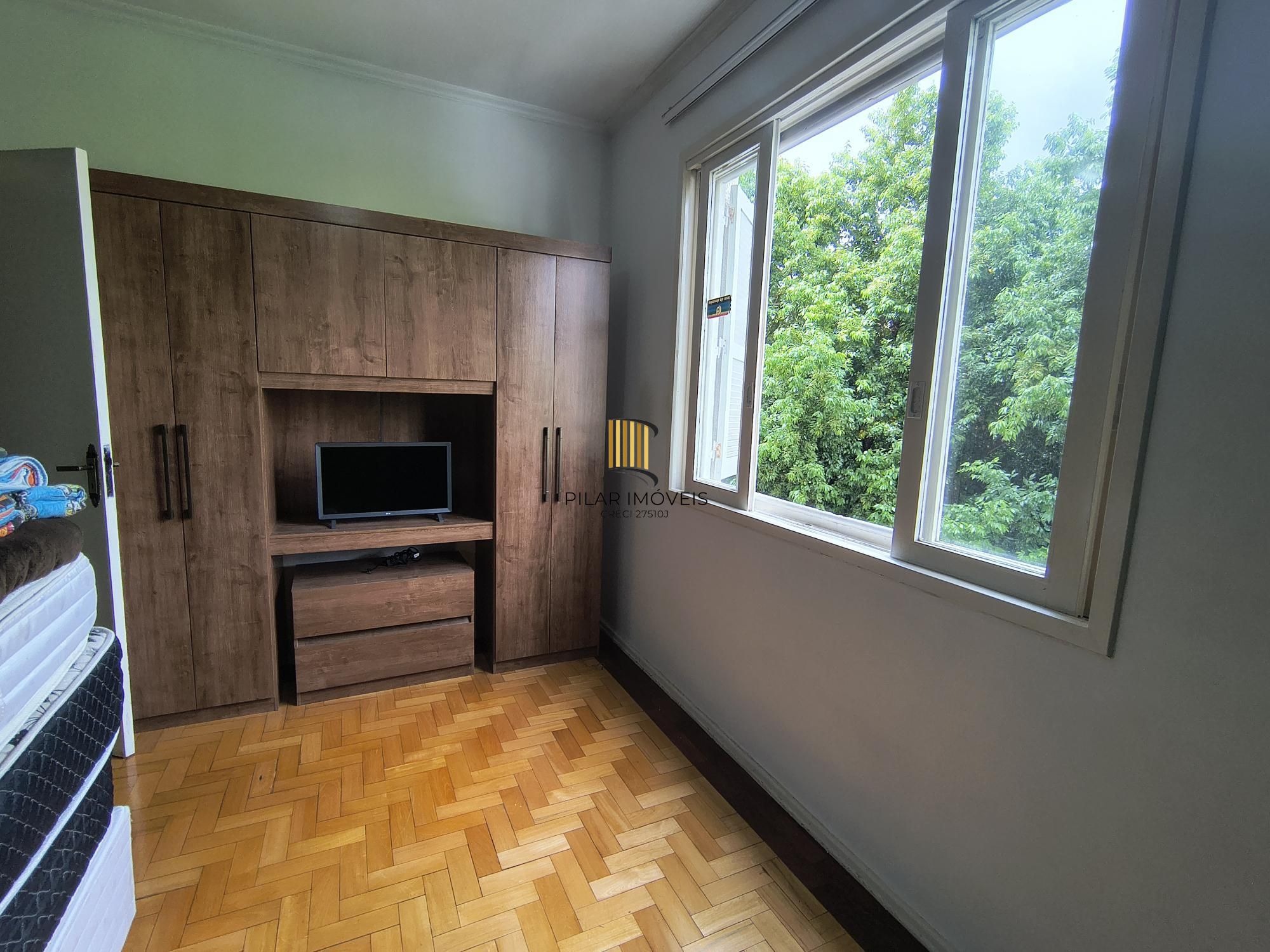 2 dormitórios com vaga escriturada no coração do Petrópolis