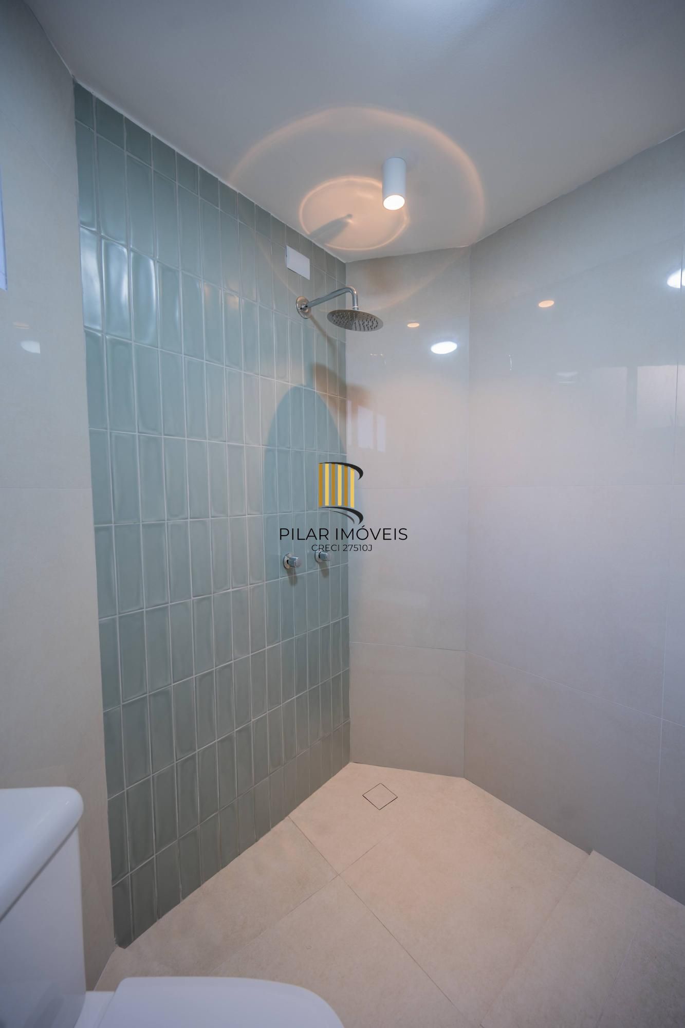 Apartamento com 3 suítes com vista e totalmente reforamdo no Moinhos de Vento