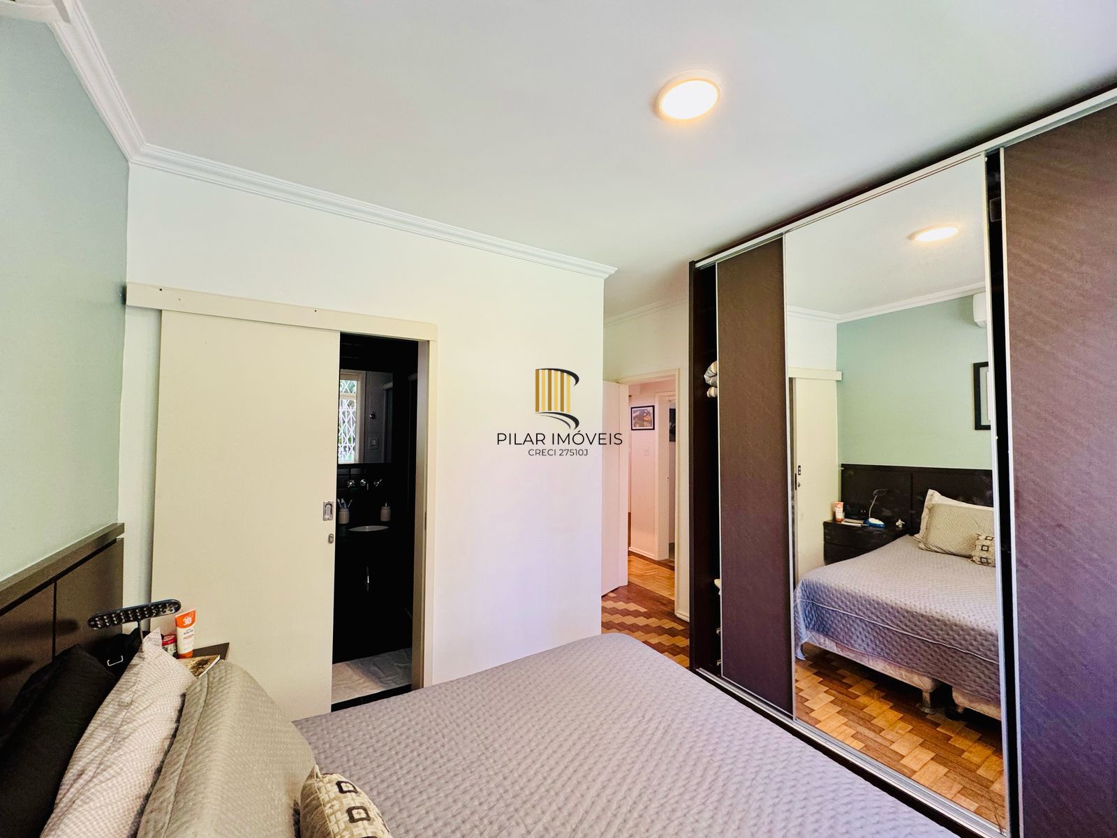 Excelente Apartemento 2 dorm com duas suites e lavabo