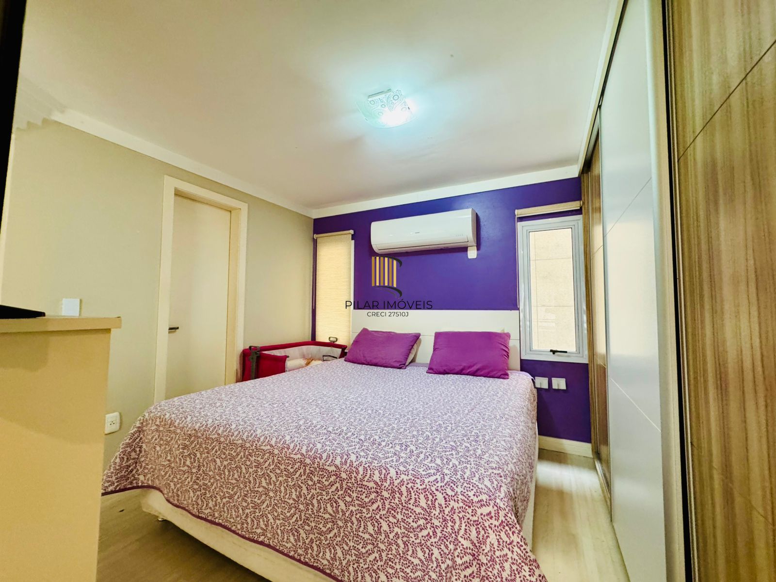 Duplex na Bela Vista, 2 dormitórios com espaço para home office, lareira e 2 vagas