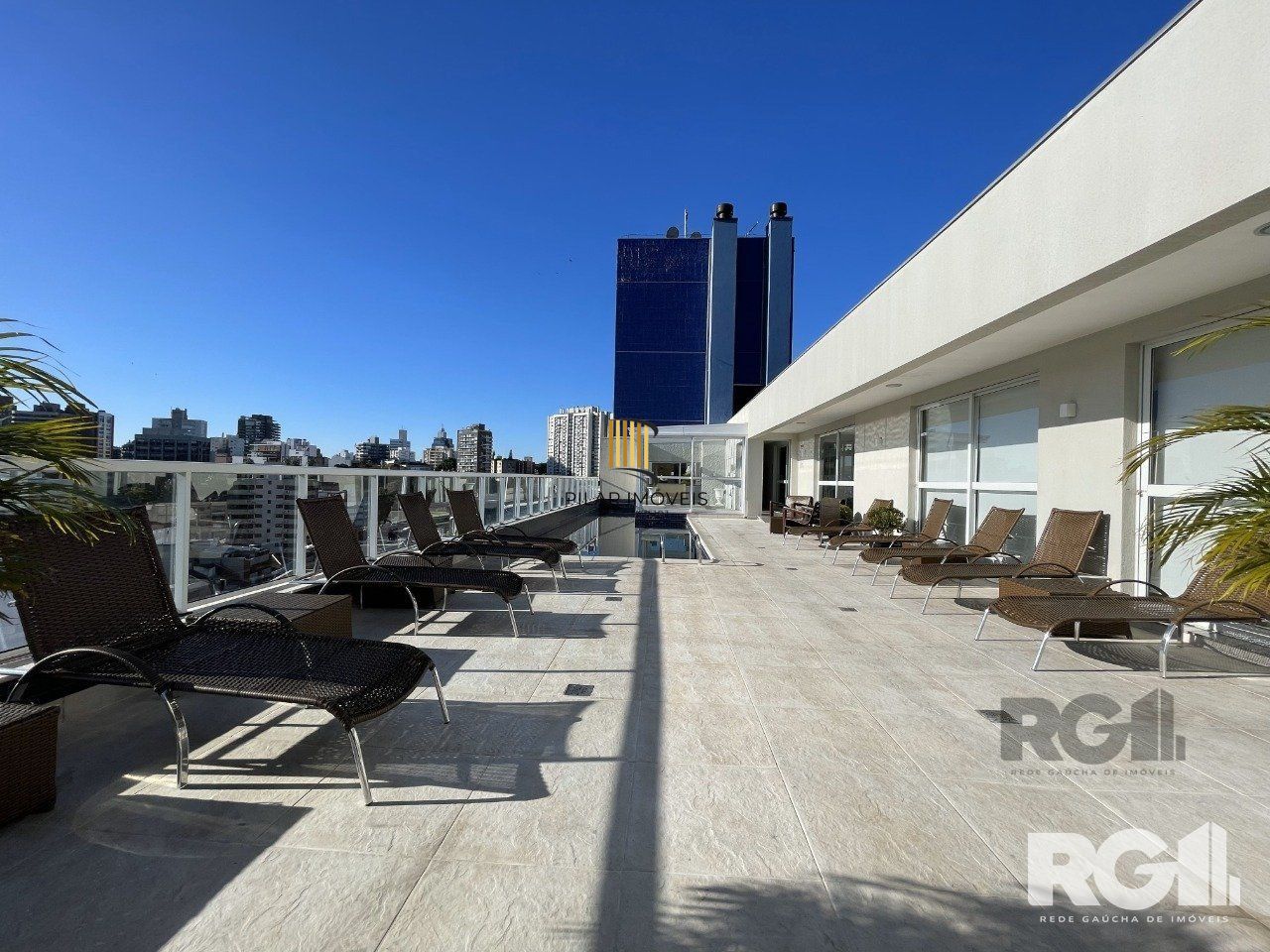 Excelente Apto C/3 Dorm. mais Suite  B. Petrópolis