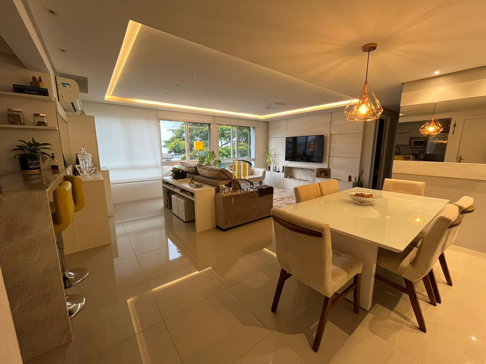 Apartamento com 90m², 2 dorm,  com vaga para 02  carros no Petrópolis.