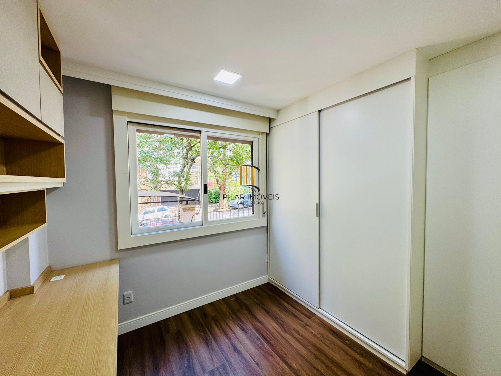 2 Dormitórios Semi Mobiliado com Churrasqueira e Vaga no Coração do Bairro Petrópolis