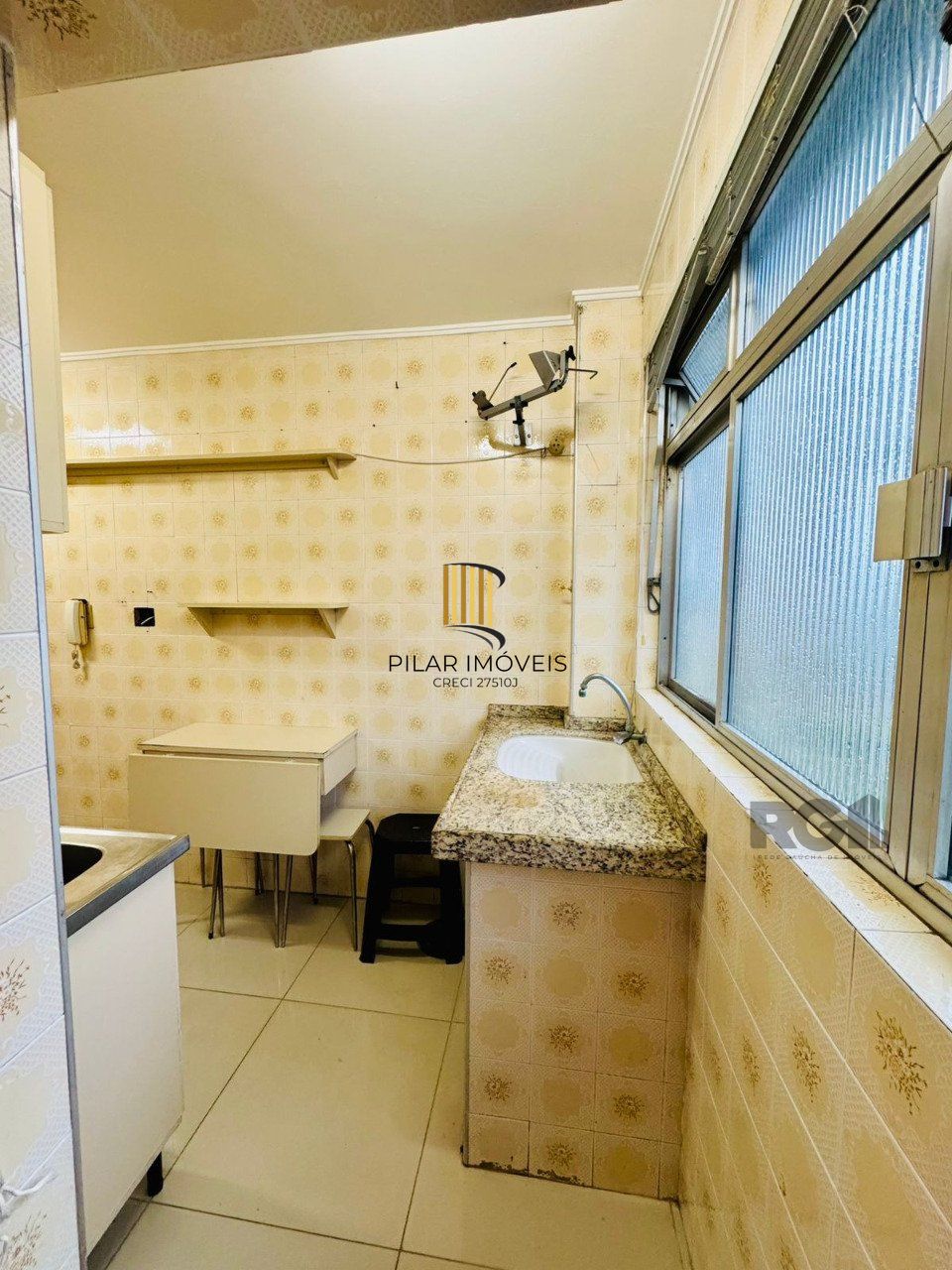 Apartamento 2 dormitórios no bairro Azenha