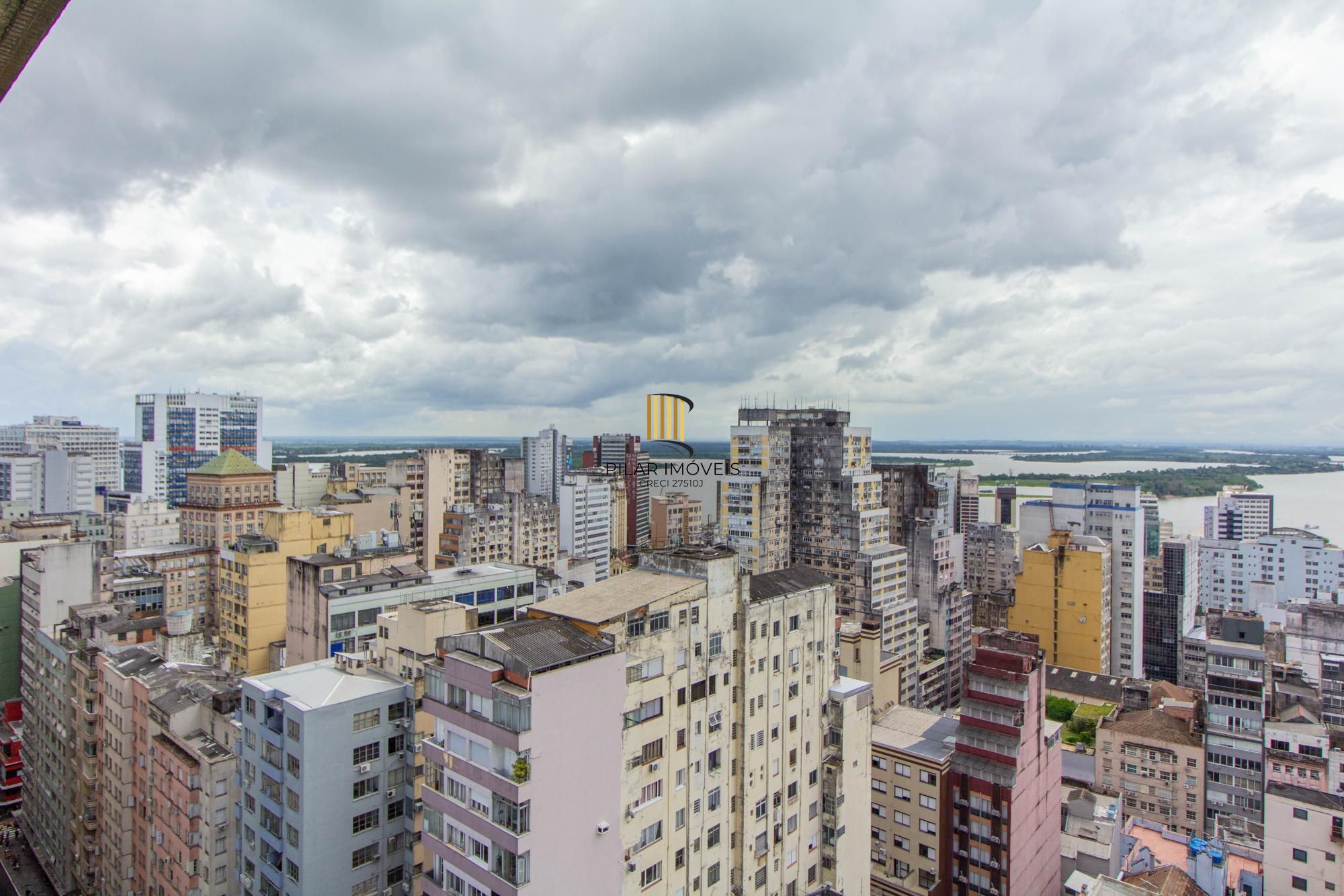 🌅  2 dormitórios junto ao Hospital Santa Casa, Reformado com Vista Única para o Guaíba