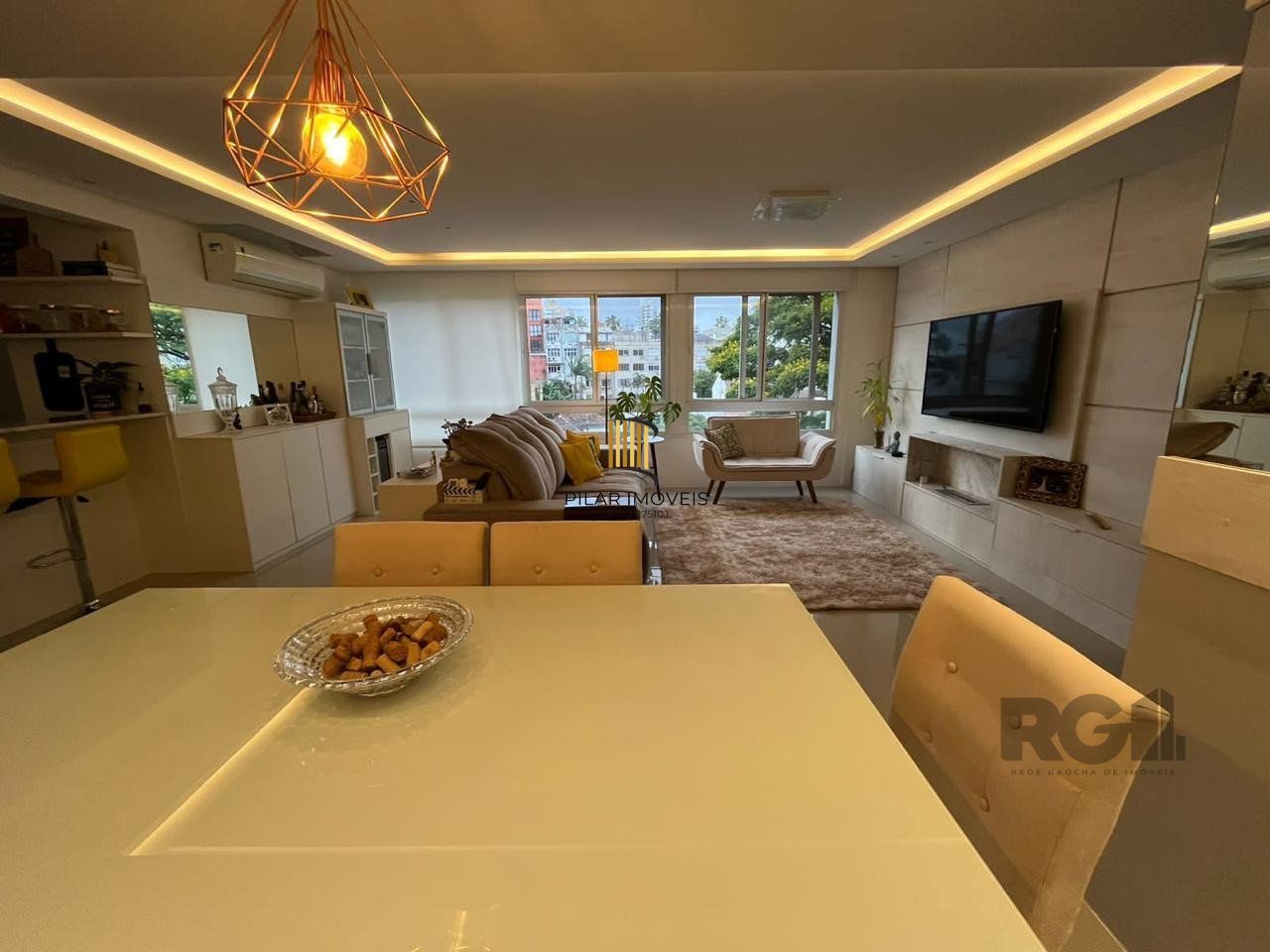 Excelente Apto C/3 Dorm. mais Suite  B. Petrópolis