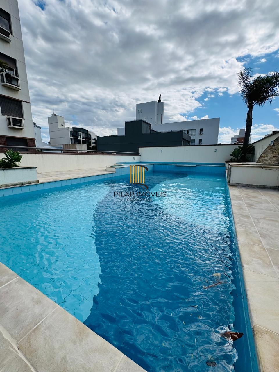 Apartamento 3 dormitórios, 3 banheiros e 2 vagas no Petrópolis