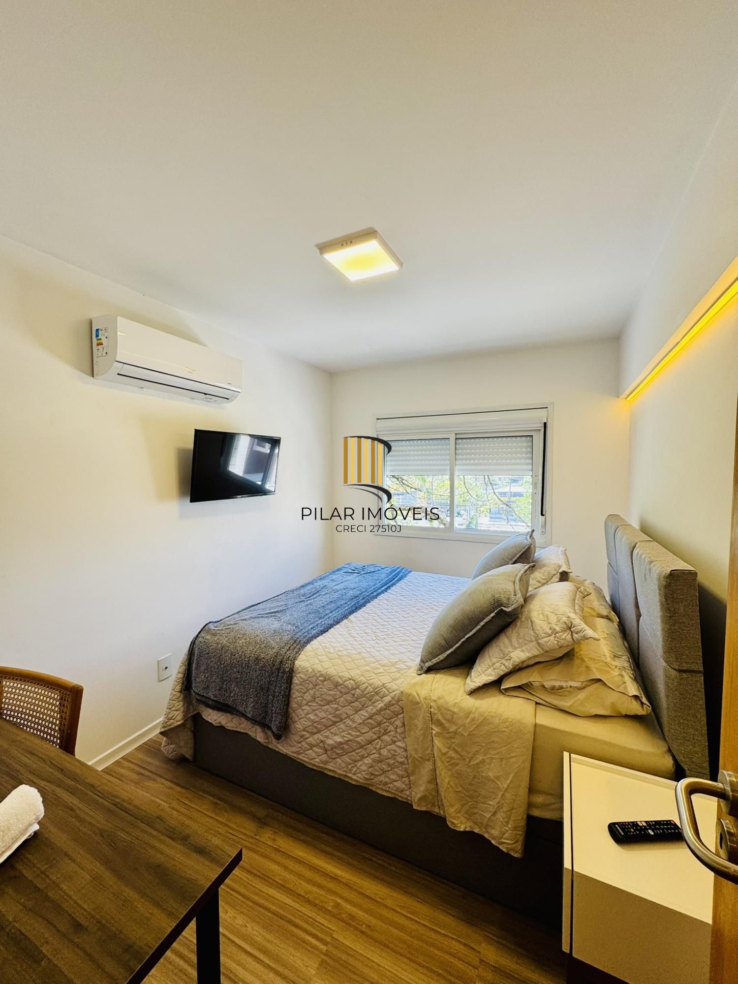 Pronto para Morar! 2 Dormitórios Mobiliado, 2 vagas de garagem