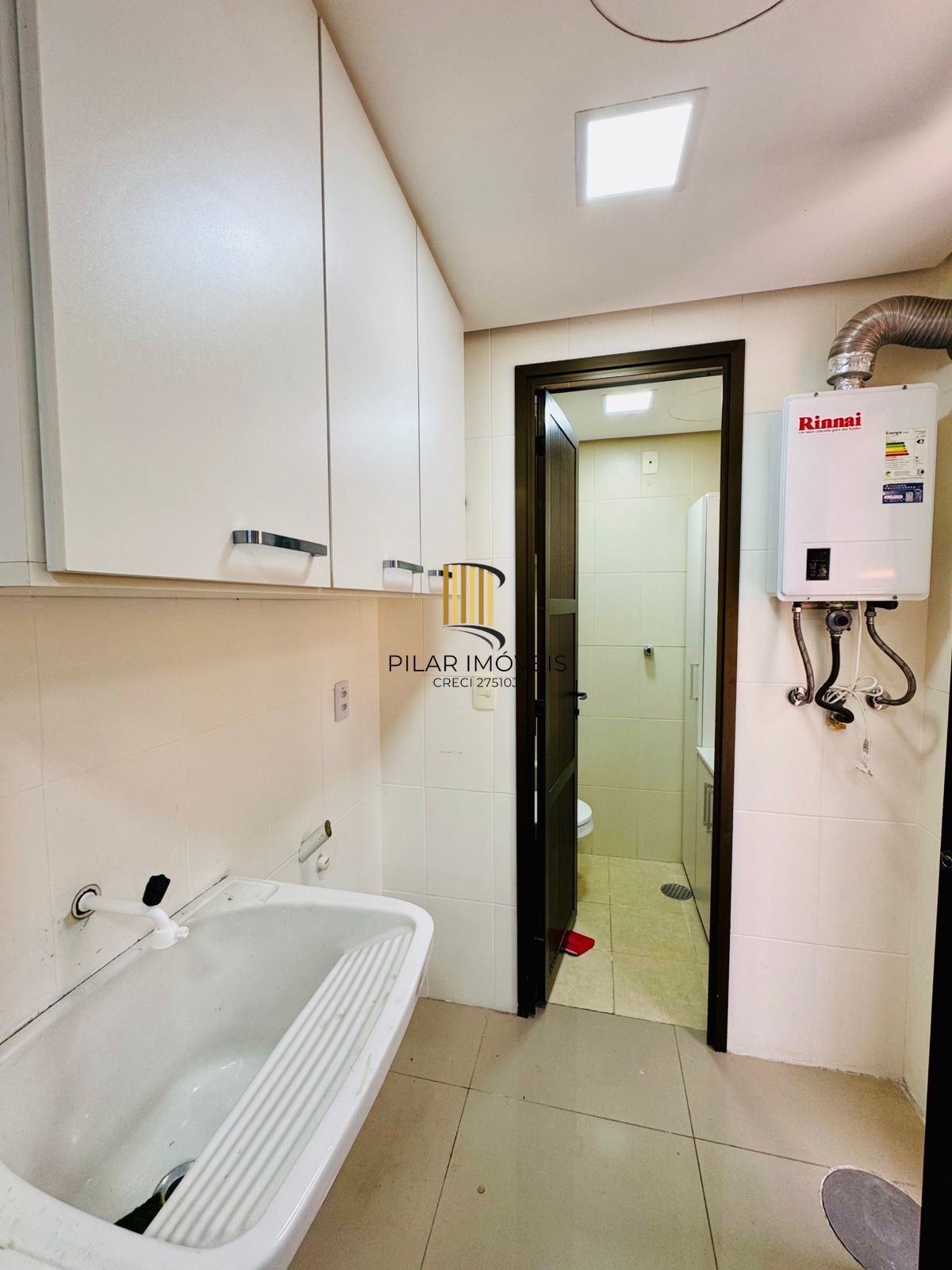 2 Dormitórios Semi Mobiliado com Churrasqueira e Vaga no Coração do Bairro Petrópolis