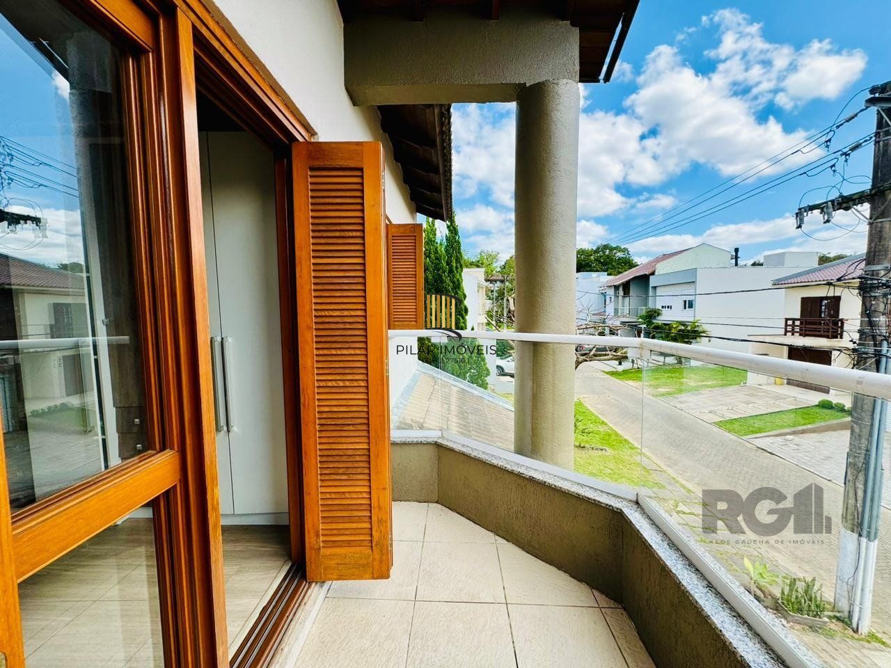 Casa de Condomínio 3 dormitórios no bairro Passo das Pedras