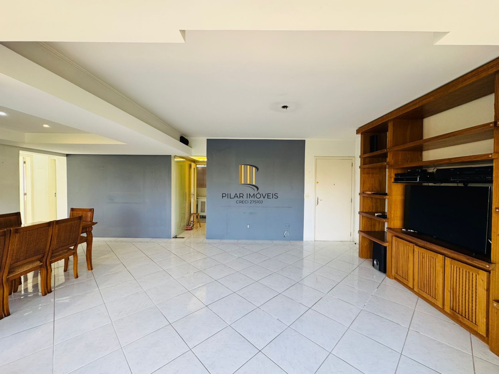 Apartamento 3 dormitórios com suíte e vaga coberta
