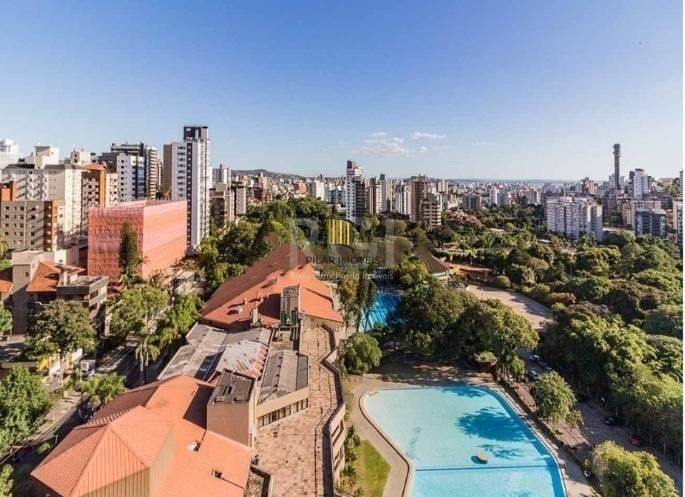Cobertura 3 dormitórios no bairro Petrópolis