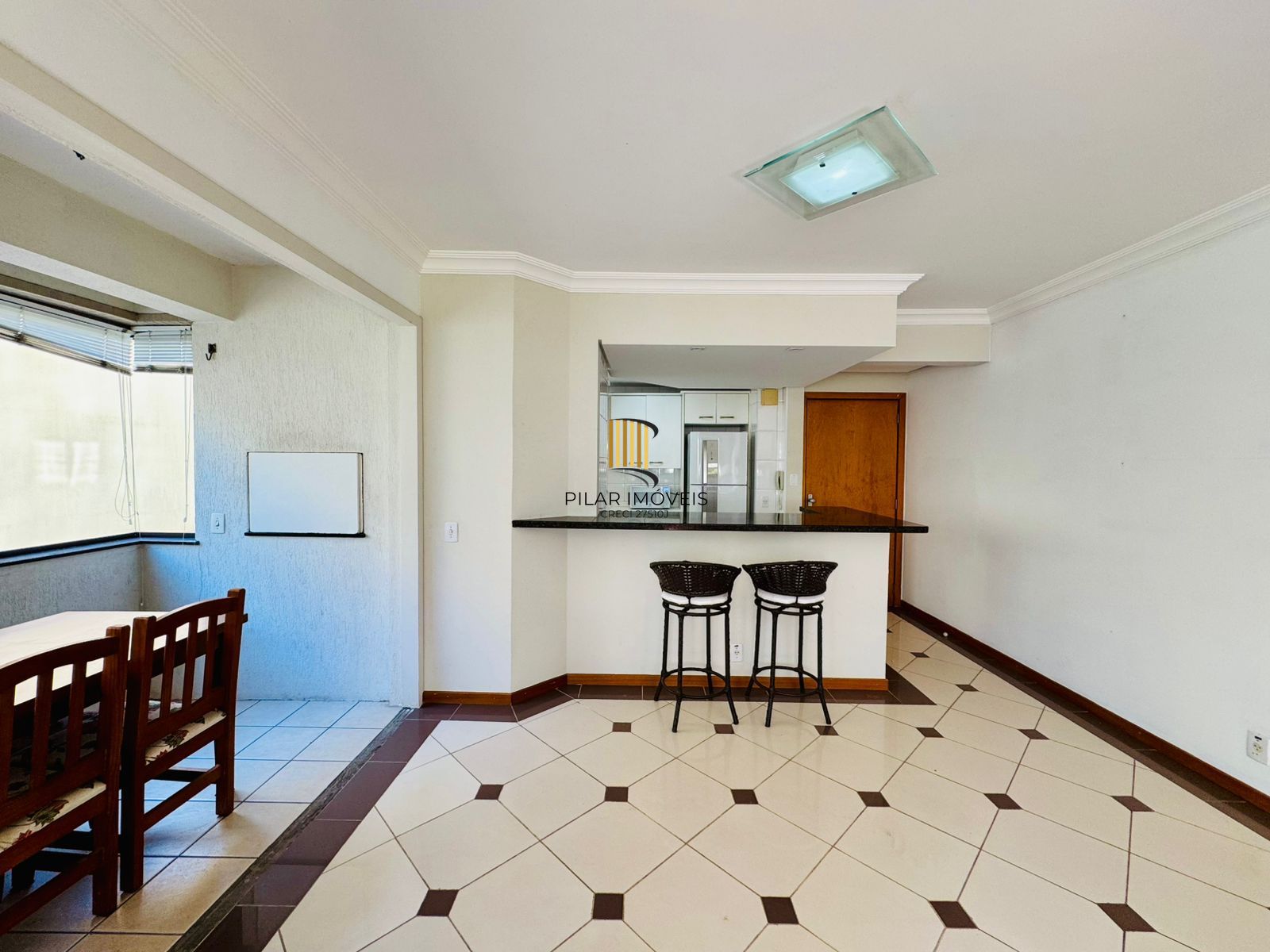 🏙️ Apartamento mobiliado à venda no coração do Petrópolis – Porto Alegre