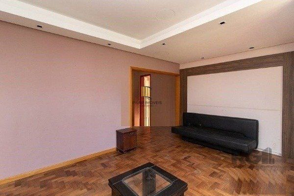 Casa 4 dormitórios no bairro Santana