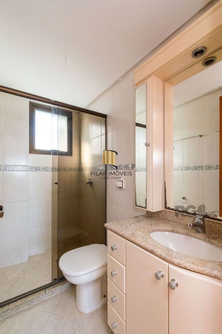 Duplex 3 dormitórios no bairro Mont Serrat