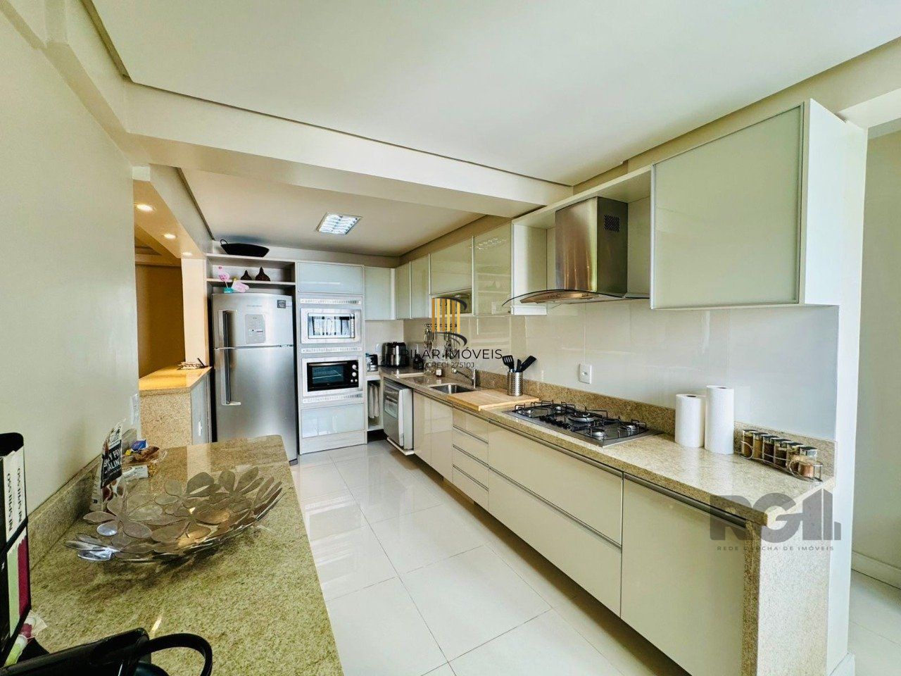 Apartamento 3 dormitórios no bairro Mont Serrat
