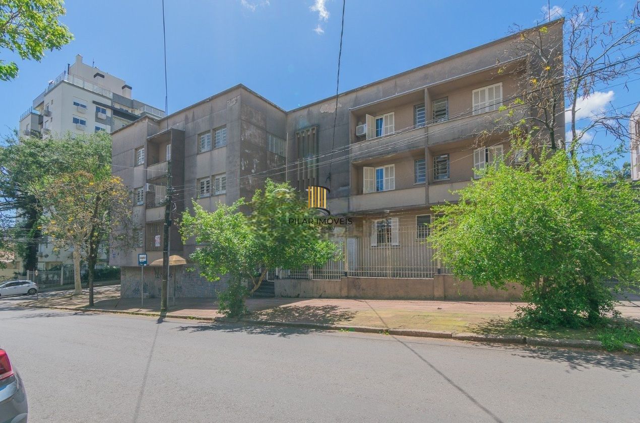 Apartamento Amplo de Esquina com 93m² no Bairro Petrópolis