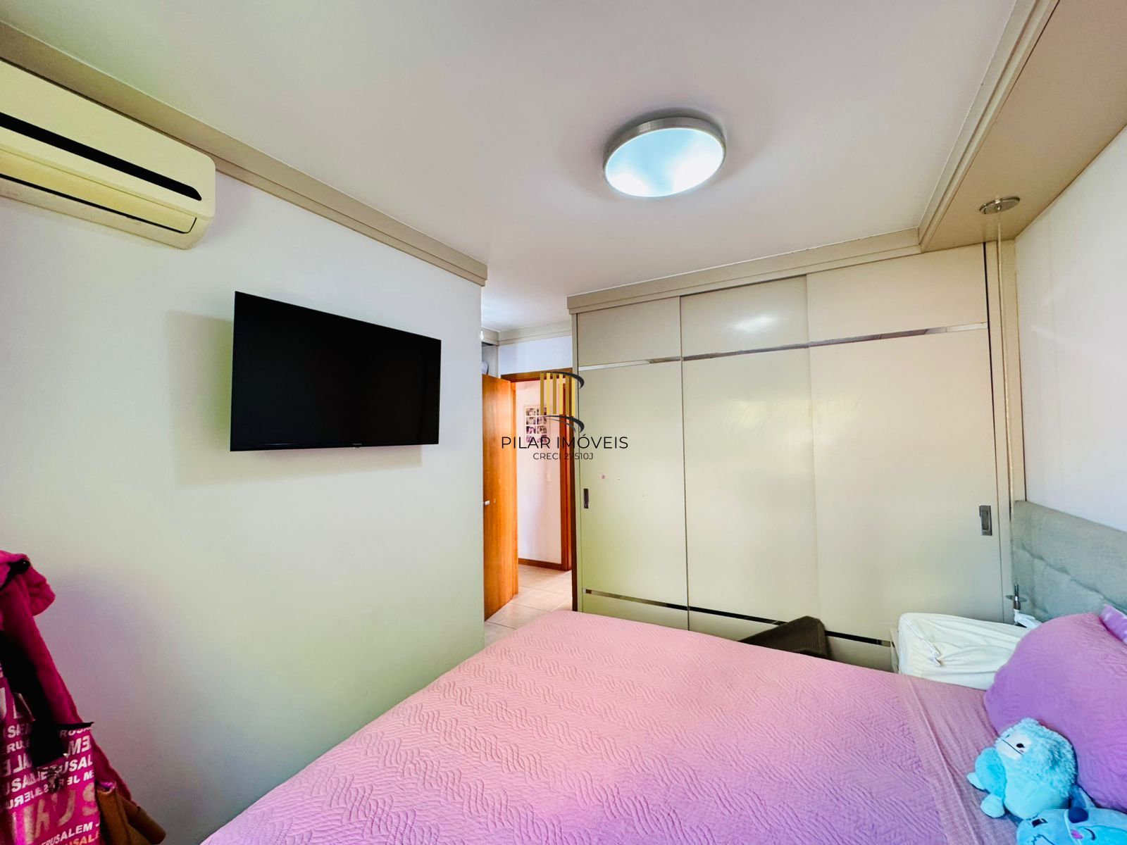 Cobertura no Coração do Petrópolis – 140m² de Conforto e Charme