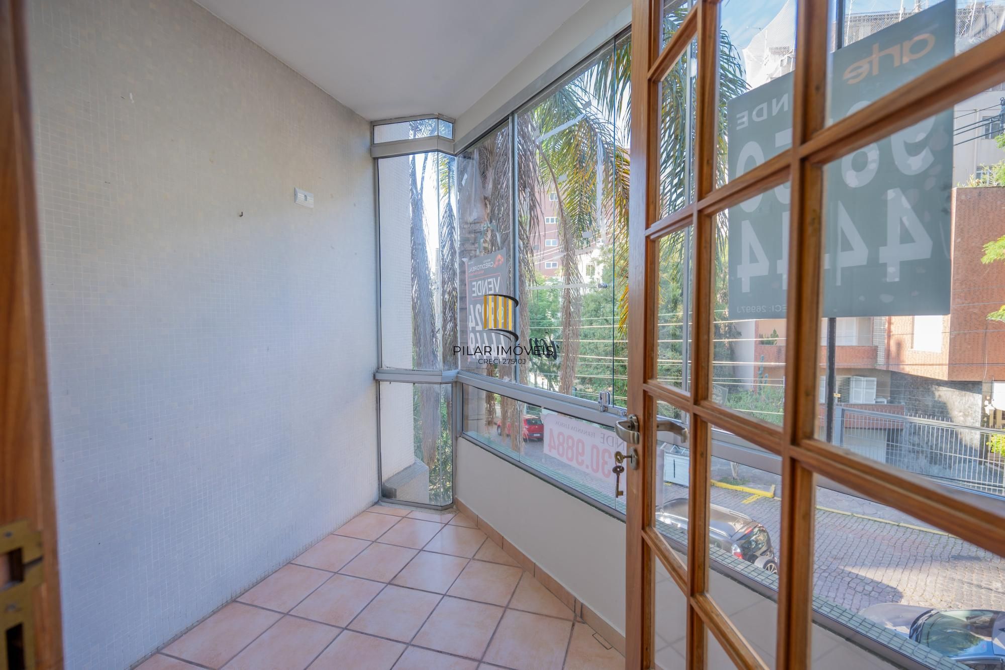 Apartamento com 3 suítes com vista e totalmente reforamdo no Moinhos de Vento