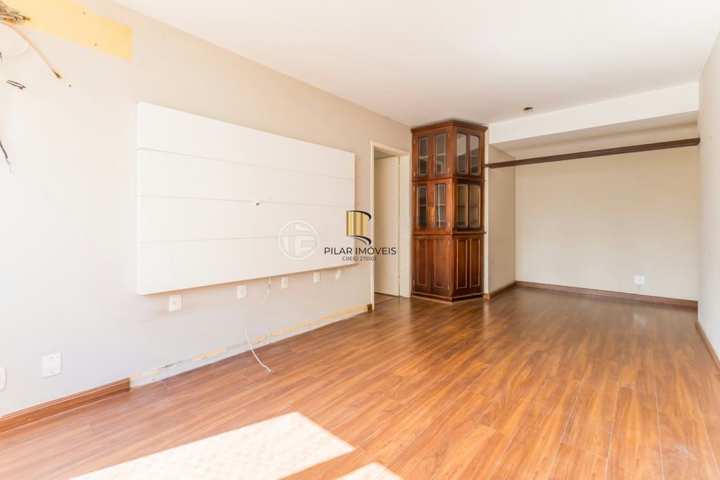 Apartamento com 2 Dormitórios, Churrasqueira, Elevador e Vaga no Petrópolis - Pilar Imóveis