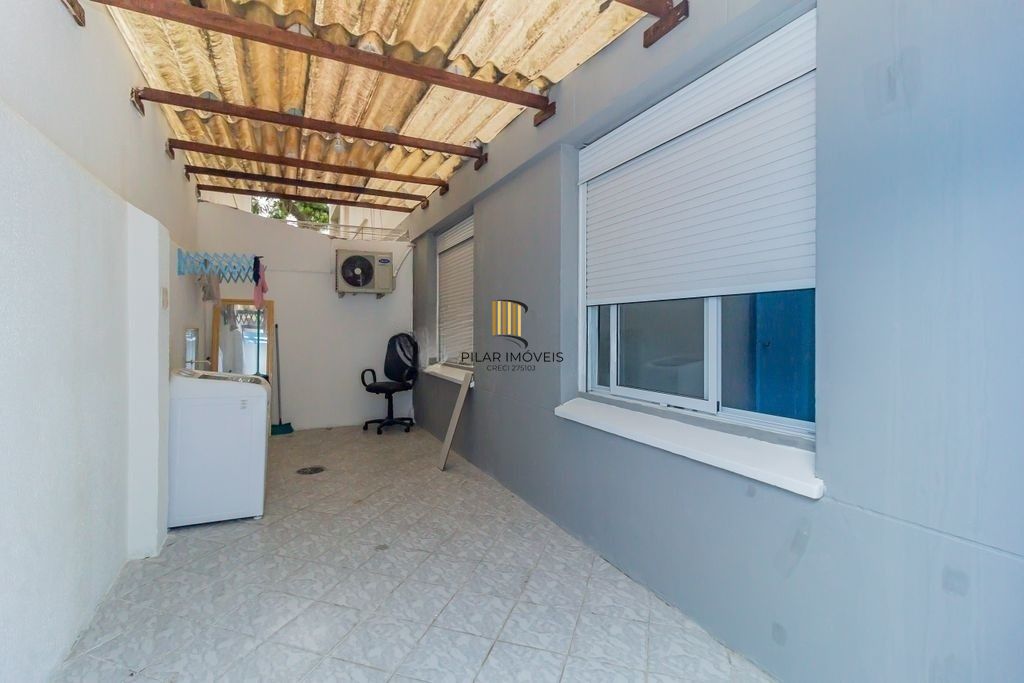 2 Dormitórios com pátio, área de serviço e churrasqueira no Bairro Petrópolis
