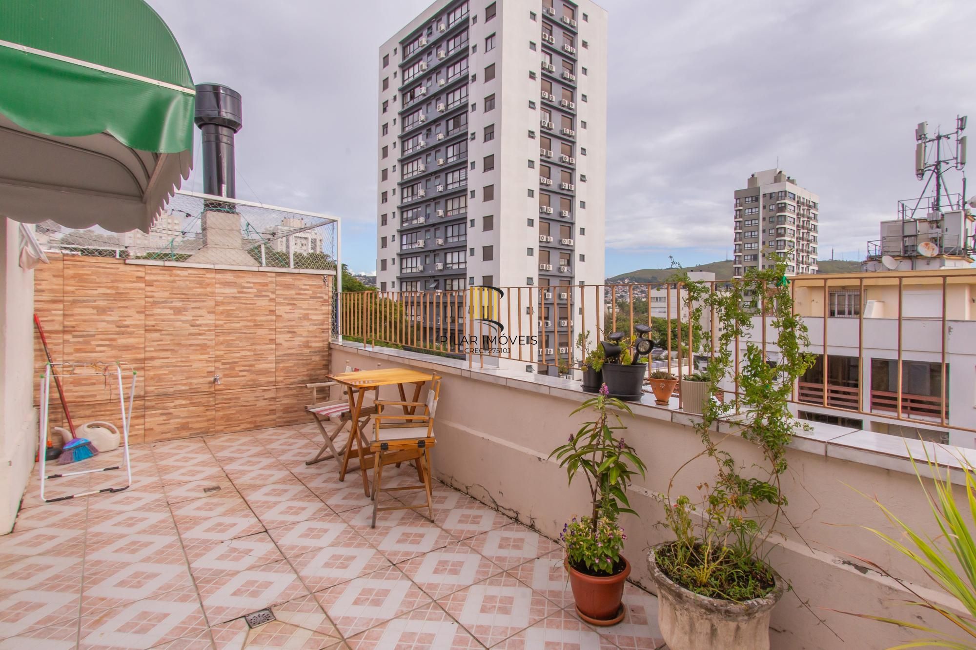 Cobertura ao lado do Bourbon Shopping