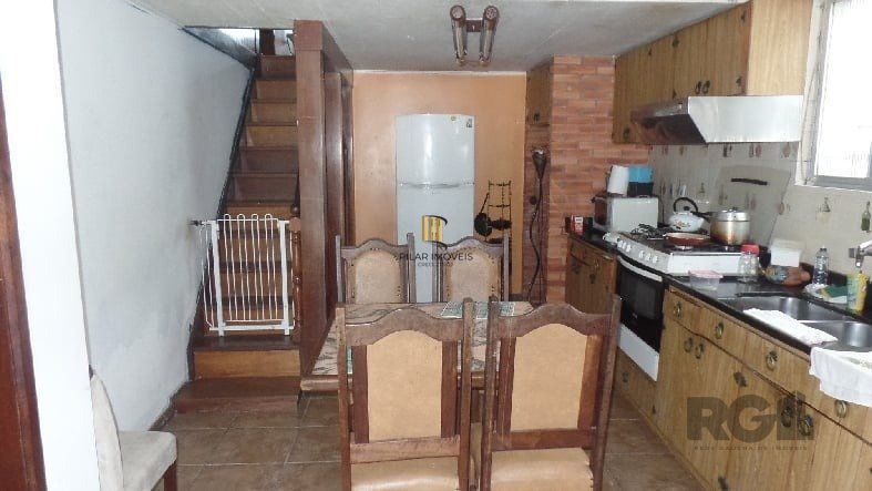 Casa 4 Dormitório(s) Bairro Chácara das Pedras