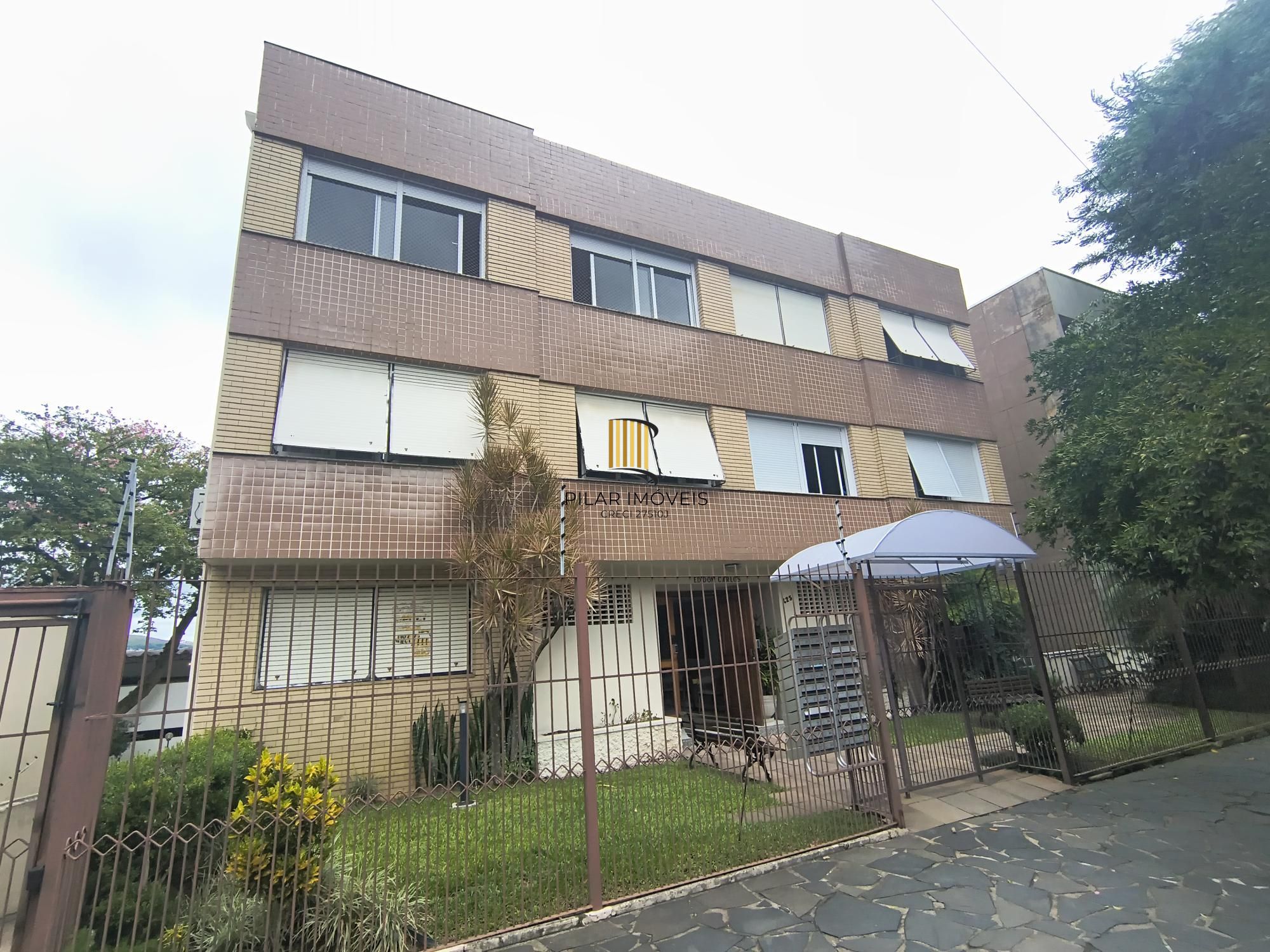 2 dormitórios com vaga escriturada no coração do Petrópolis