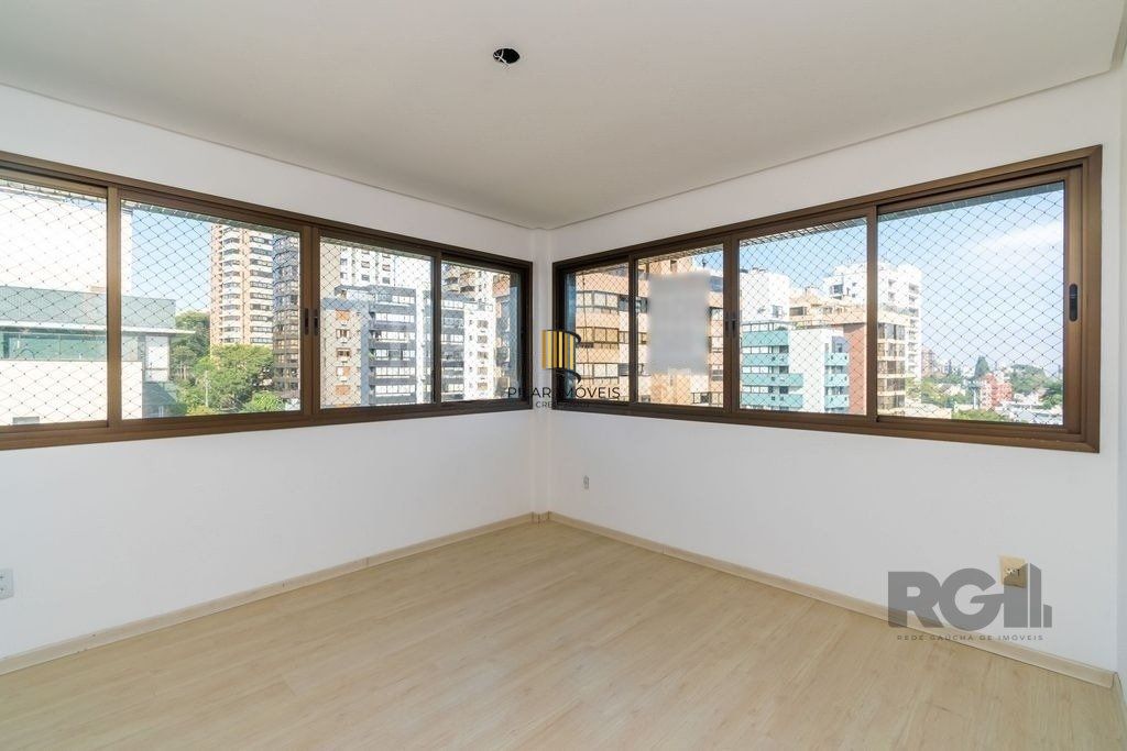 Duplex 3 dormitórios no bairro Mont Serrat
