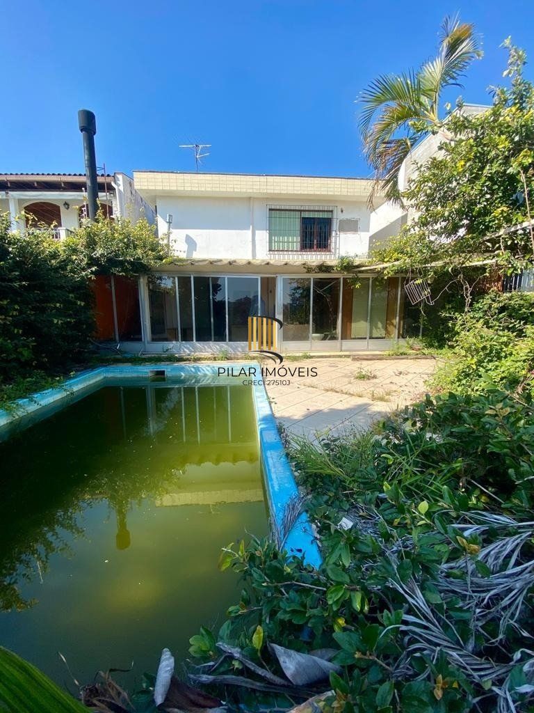 Casa 4 Dormitório(s) Bairro Chácara das Pedras