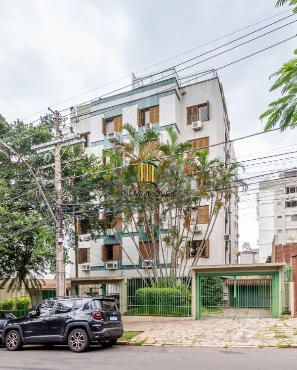 Apartamento com 2 Dormitórios, Churrasqueira, Elevador e Vaga no Petrópolis