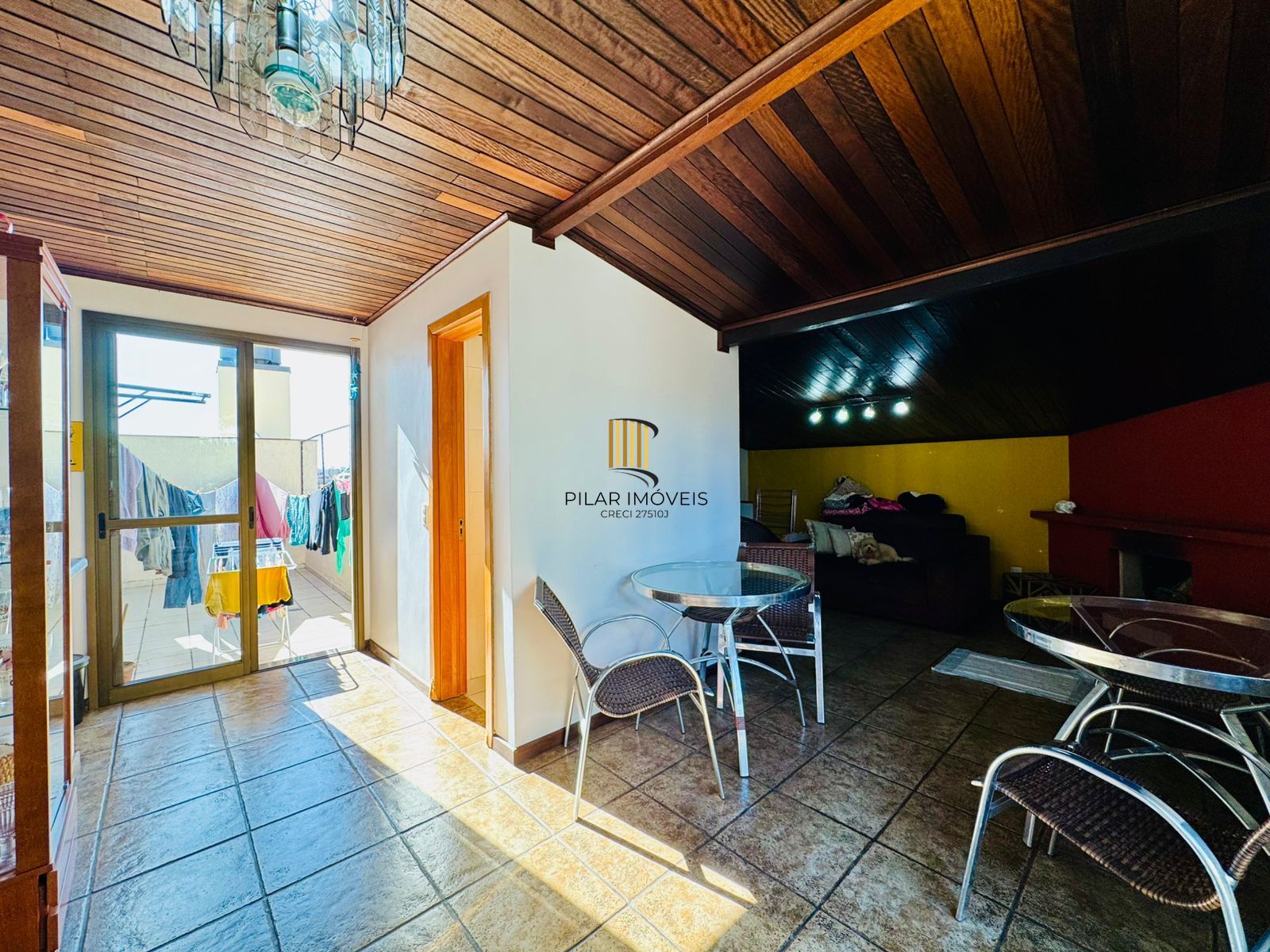 Cobertura no Coração do Petrópolis – 140m² de Conforto e Charme