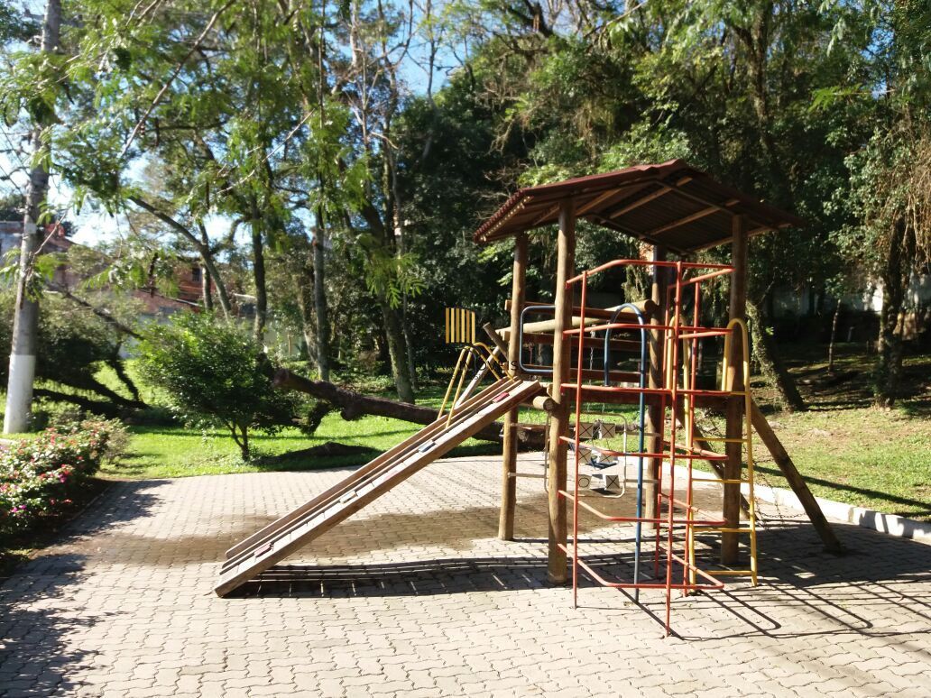 Terreno com 140 m² e Espaço Ideal para Lazer e Área Verde